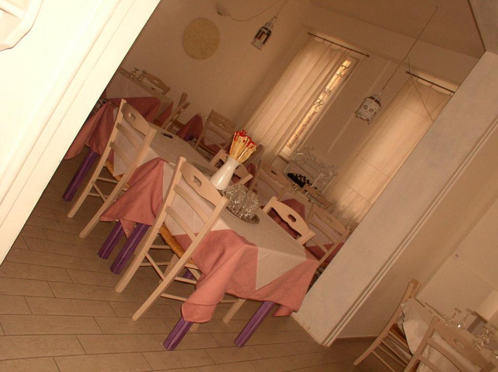 ראבנה Albergo Ristorante I Cherubini מראה חיצוני תמונה